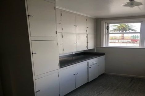 Photo of property in 3164 Great North Road, New Lynn, Auckland, 0600