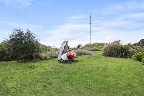 Photo of property in 64 Paetawa Road, Peka Peka, Waikanae, 5391