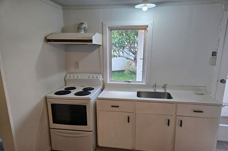 Photo of property in 9 Witham Street, Island Bay, Wellington, 6023