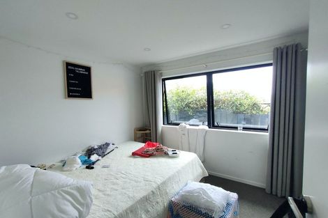 Photo of property in 48 Spence Road, Henderson, Auckland, 0612