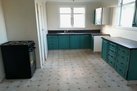 Photo of property in 30 Wharfe Street, South Hill, Oamaru, 9400