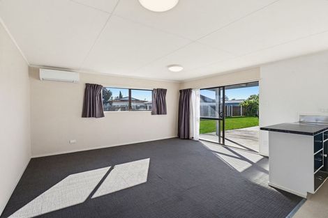 Photo of property in 26 Cumberland Place, Kelvin Grove, Palmerston North, 4414