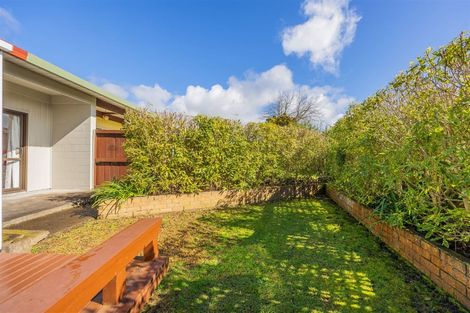 Photo of property in 2/39 Rathgar Road, Henderson, Auckland, 0610