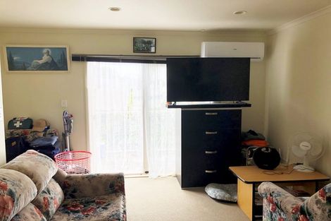 Photo of property in 6/4 Keeling Road, Henderson, Auckland, 0612