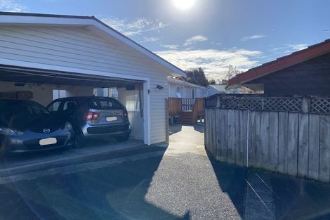 Photo of property in 2/24 Hatherlow Street, Glenfield, Auckland, 0629