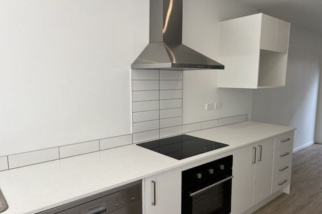 Photo of property in 62 Rauemi Way, Te Atatu South, Auckland, 0610