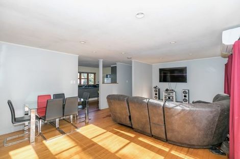 Photo of property in 54 Banbury Crescent, Fairfield, Hamilton, 3214