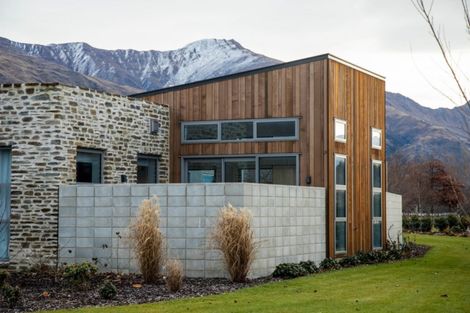 Photo of property in 17 Mountain View Drive, Wanaka, 9382