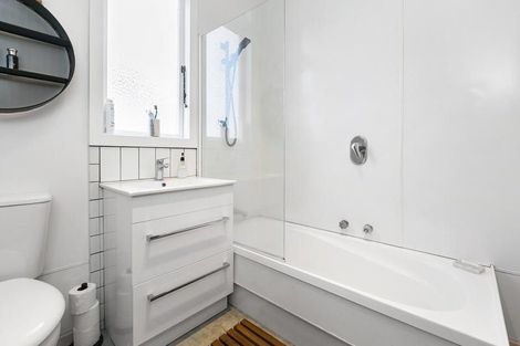 Photo of property in 324 Bay View Road, South Dunedin, Dunedin, 9012