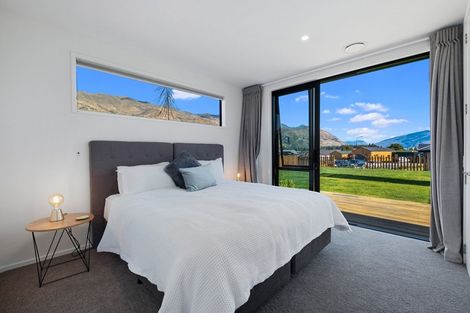 Photo of property in 3 Little Alpha Loop, Wanaka, 9305