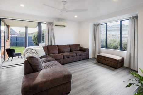 Photo of property in 23 Oaklands Drive, Cambridge, 3434