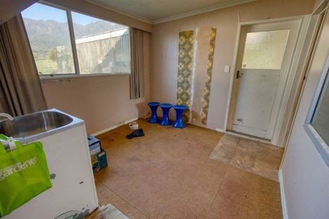 Photo of property in 317 Poerua Valley Road, Harihari, 7884