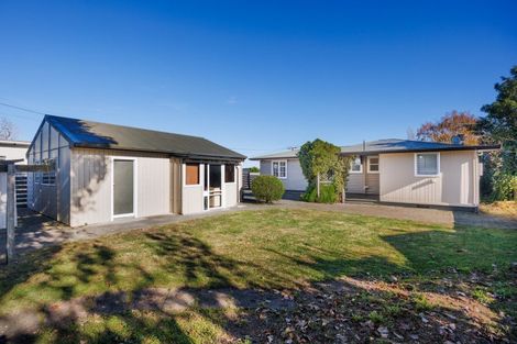 Photo of property in 8 Norwich Place, Awapuni, Palmerston North, 4412