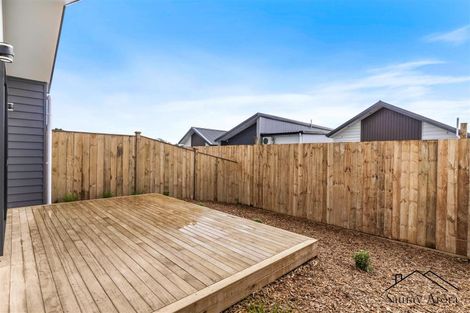 Photo of property in 18 Combat Street, Papakura, 2110