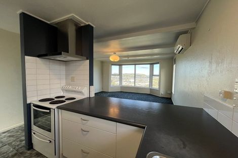 Photo of property in 38 Duchess Place, Maupuia, Wellington, 6022