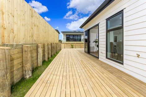 Photo of property in 35 Pinecrest Drive, Gulf Harbour, Whangaparaoa, 0930