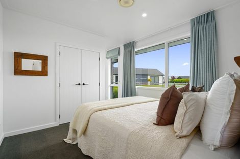 Photo of property in 12 Mike Smith Drive, Cambridge, 3434