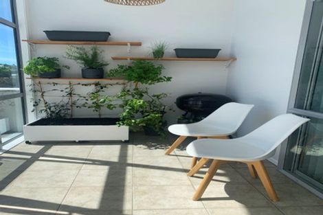 Photo of property in 1/9 Broderick Road, Johnsonville, Wellington, 6037