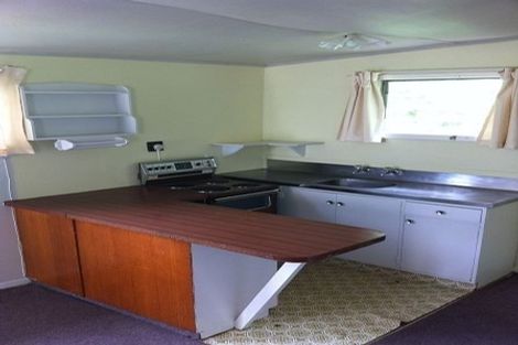 Photo of property in 29 Marine Parade, Bluff Hill, Napier, 4110