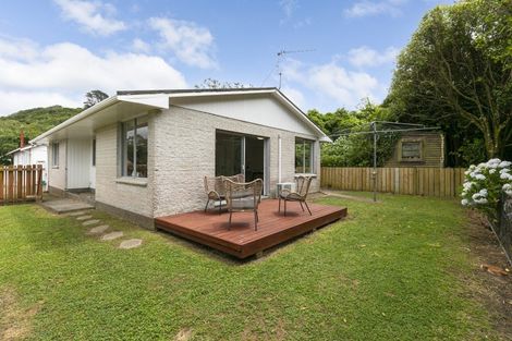 Photo of property in 28 Chamberlain Road, Karori, Wellington, 6012