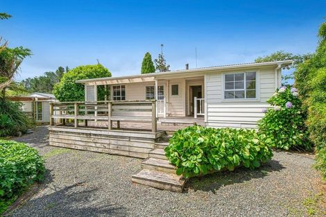 Photo of property in 124 Mahurangi East Road, Snells Beach, 0920