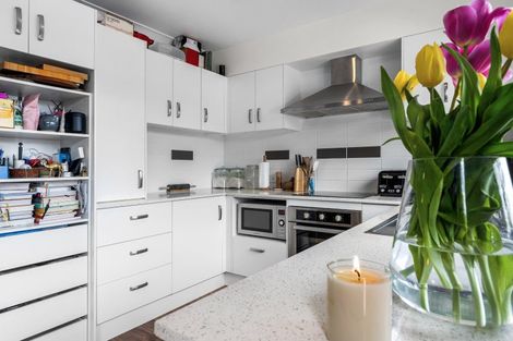 Photo of property in 21 Maggie Place, Ohauiti, Tauranga, 3112