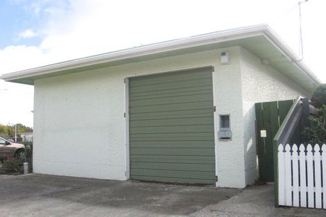 Photo of property in 2 Duna Place, Takaro, Palmerston North, 4412