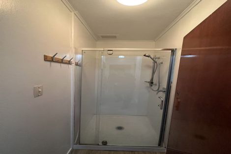 Photo of property in 1/14 Lake Road, Northcote, Auckland, 0627