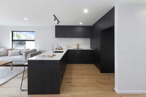Photo of property in 1/117 Hills Road, Edgeware, Christchurch, 8013
