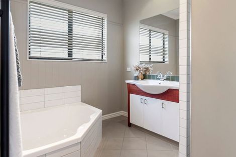 Photo of property in 123 Oriental Parade, Papamoa Beach, Papamoa, 3118