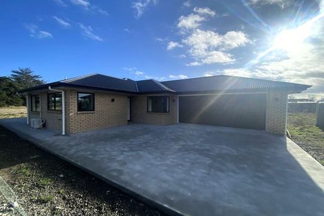 Photo of property in 63 Farm Road, Waipukurau, 4284