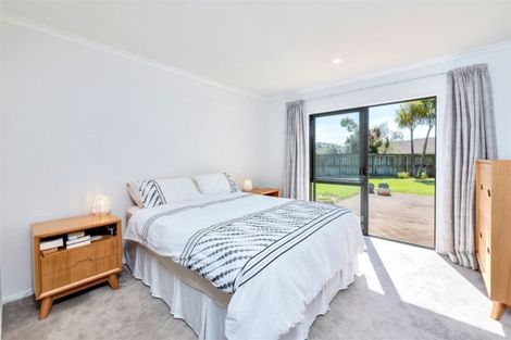 Photo of property in 23 Espalier Drive, Henderson, Auckland, 0612