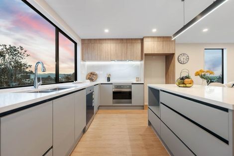 Photo of property in 4202d Great North Road, Glendene, Auckland, 0602