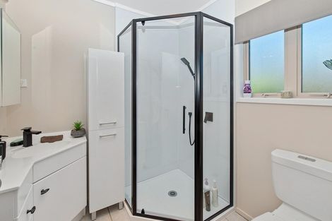 Photo of property in 127b Parrs Cross Road, Glen Eden, Auckland, 0612