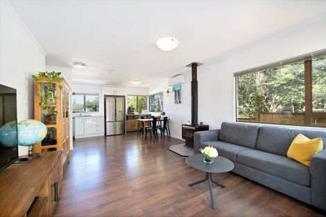Photo of property in 2/6 Orton Street, Glenfield, Auckland, 0627