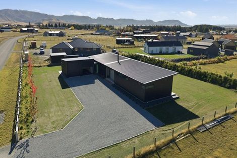 Photo of property in 20 Peak Drive, Twizel, 7901
