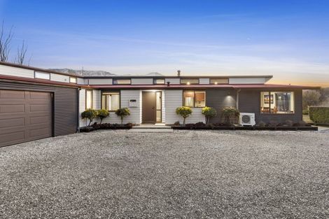Photo of property in 11 Juno Place, Wanaka, 9305
