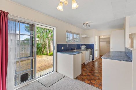 Photo of property in 11 Konini Place, Hawera, 4610