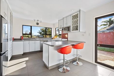 Photo of property in 15 Pounamu Avenue, Greenhithe, Auckland, 0632