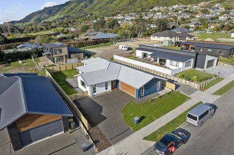 Photo of property in 18 Karearea Avenue, Waikanae, 5036