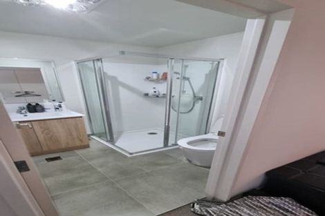 Photo of property in 35 Morihana Close, Glen Eden, 0602