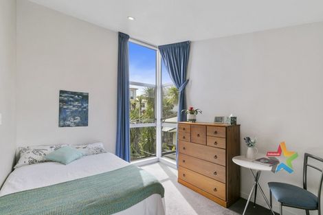 Photo of property in 139b The Parade, Island Bay, Wellington, 6023