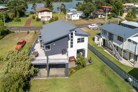 Photo of property in 116 Patuwai Drive, Whangamata, 3620