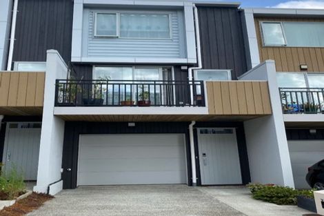 Photo of property in 6 Folkes Lane, New Lynn, Auckland, 0600