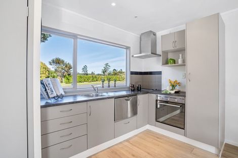 Photo of property in 1 Golf Road, New Lynn, Auckland, 0600