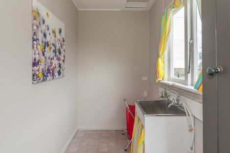 Photo of property in 44 Mckenzie Street, Levin, 5510