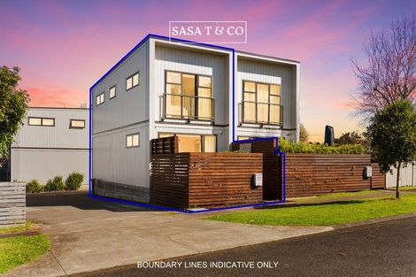 Photo of property in 2/16 Putini Road, Mangere Bridge, Auckland, 2022