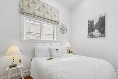 Photo of property in 132 Elizabeth Street, Mount Victoria, Wellington, 6011