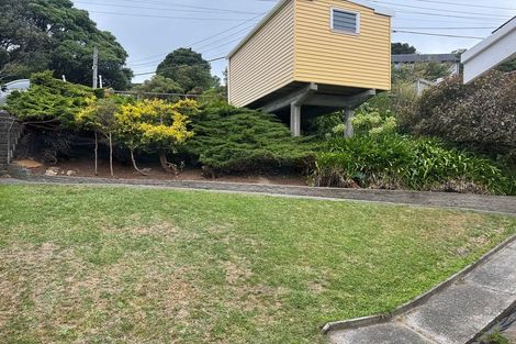 Photo of property in 6 Sidlaw Street, Strathmore Park, Wellington, 6022