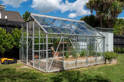 Photo of property in 122a Birkdale Road, Birkdale, Auckland, 0626